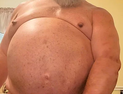 Stepdaddy Bear Gets Verbal and Cums