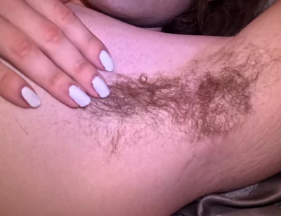 Who Wants to Jerk off While Smelling My Hairy Pits?