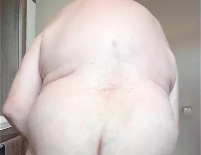 Piss,shave,belting, Toilette