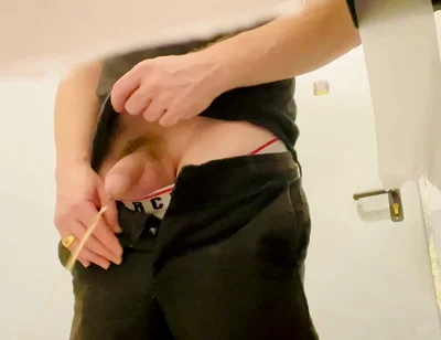 Pale-skinned Guy Caught Peeing in Bar Toilets