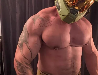 Master Chief Flexing