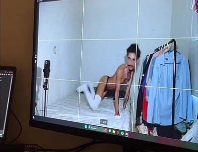 Sex Siren with Cumshot