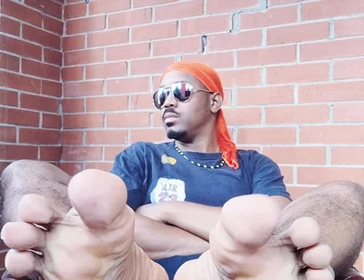 Cross and Uncrossed Soles (2025)