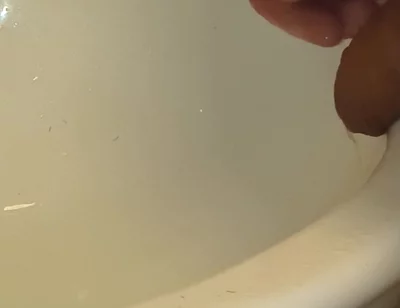 Peeing for Those That Like to Watch