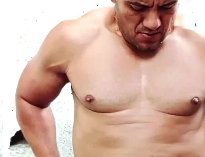 Yuri Gaucho Muscular Male Cumming