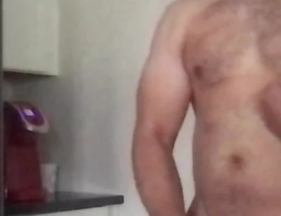 Quick Cumshot in Kitchen