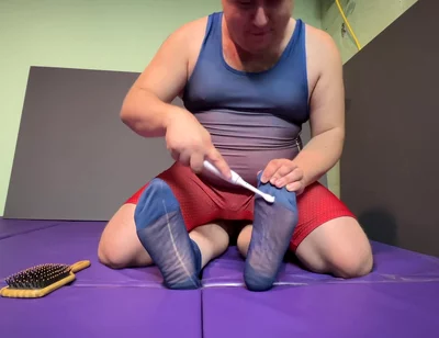 Matt Tickles the Gigglemeister