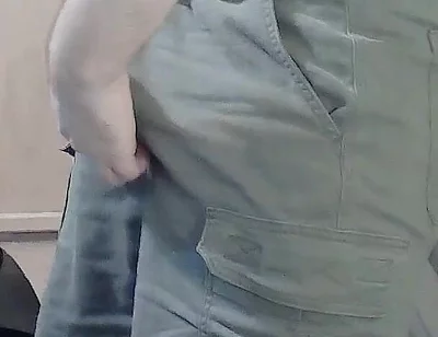 Hot Stud Goes Commando During Leg Day