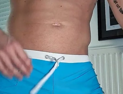 I Masturbate in My Swimsuit