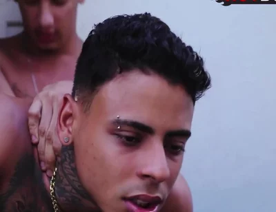 Igor Baianinho And John Axl - Dando O Cu Na Caixa Dagua!