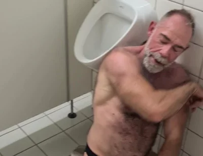 Bathroom Cruising