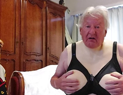 Nursing Bra and Thight Miniskirt