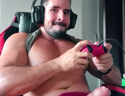 Nobody Can Against My Big Gun