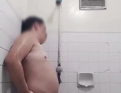 A Handsome Pinoy Masturbating Before a Shower.