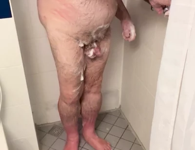 In the Shower with Coach Karl 6765