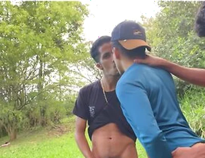 Cruising With Friends, Threesome Outdoors, Colombian Gay Amateur Public