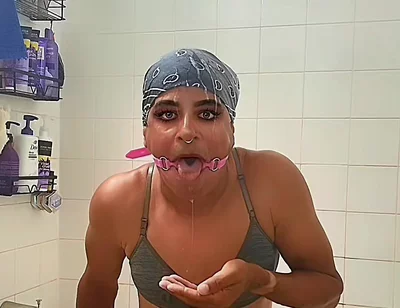 Kris Reelz - Self Face Spit,agagging on a Mouth Ring