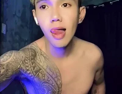 Inked Horny Twink Performed in a Live Webcam Show