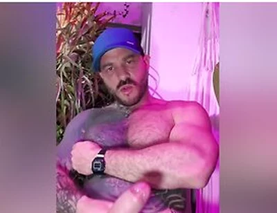 Bomb And Cum Play