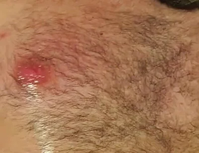 Muscle Bear Gets Edged
