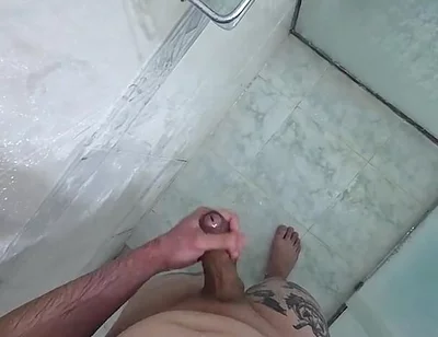 Jerking off to the Shower