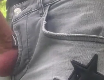 Huge Cumshot Outdoors in the Jeans Mmmm