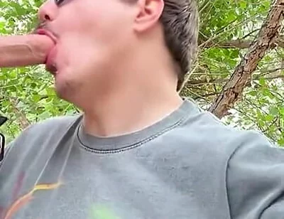 Quick Outdoor Blowjob