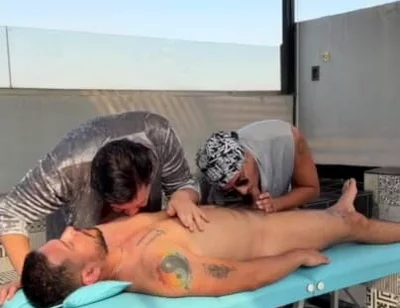 4-hand Massage