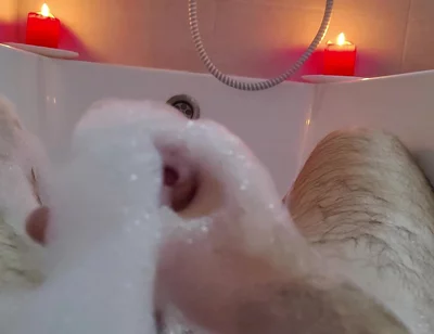 Covered in Foam - My Intense Bathroom Solo Finish