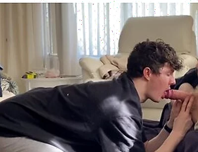Morning Blowjob And Cum Swallow