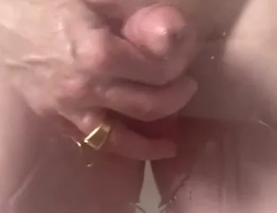 Roommate Pissing on the Shower Screen
