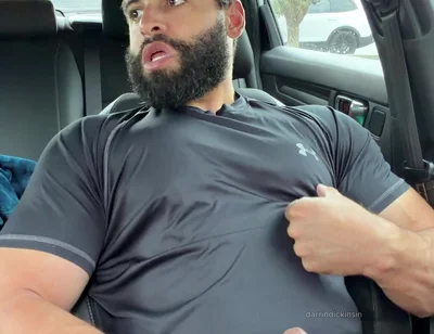 Muscle Cub in the Car