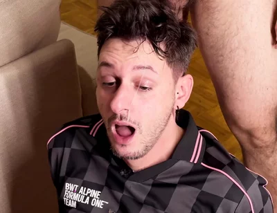 Messy 3-on-1 Facefuck