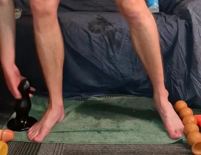 Hot Gay Twink Riding Multiple Huge Dildo's and Has Pissing Orgasms