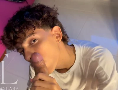 The Twink Delivery Man Warmed Me up and I Had to Put Him to Suck My Cock