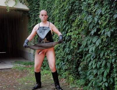 The Horny Rubber Gardener 12 Thunderstroke Cum Shots
