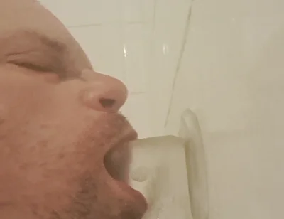 Attached Sucking and Blowing for the Slut