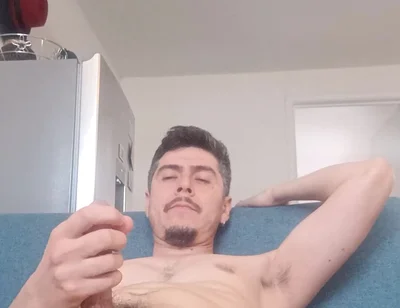 Big Dicked Daddy Shots a Big Thick Cum