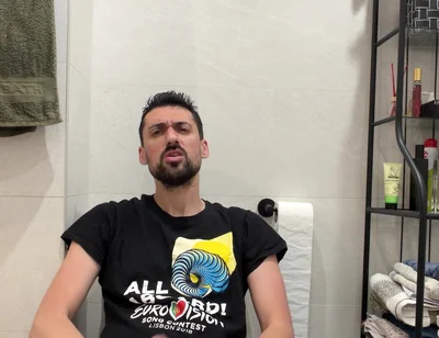Hot Stepdaddy Jerking off Like Crazy in Public Bathroom
