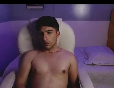 Masturbating and Cumming on Webcam While Meeting Random People Around the World