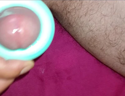Look at the Handsome Man's Shoots Cum