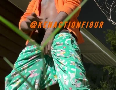 Kenactionfigur Busting a Big Ass Nut Outside the Trap House