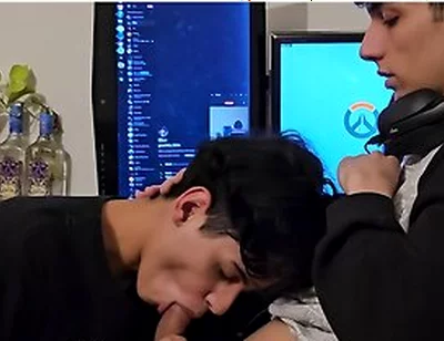 I Wanted Dick So I Teased My Boyfriend While He Was Playing