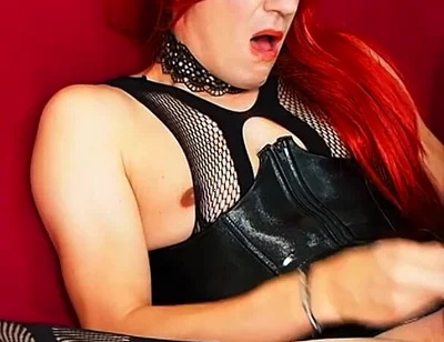 The Redhead Slut Simone and Her Fuck Machine