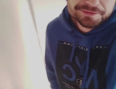 Masturbate in Train Toilets