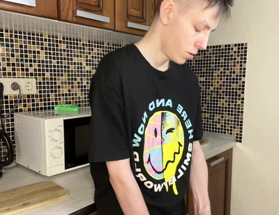 Young Twink's Gushing Cum Delight
