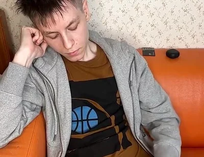18-year-old's Creamy Dick Burst