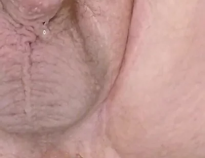 BIG toy anal on the fucking machine!