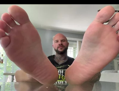 Do You Deserve to Worship Daddys Feet?