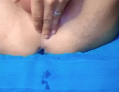 A Married Man Had Never Felt so Aroused While Stimulating and Fingering His Anus for the First Time.
